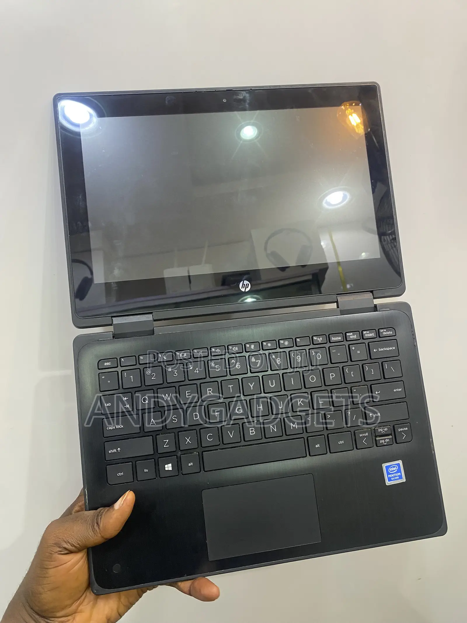 Laptop HP Pavilion x360 4GB Intel Pentium HDD 128GB
