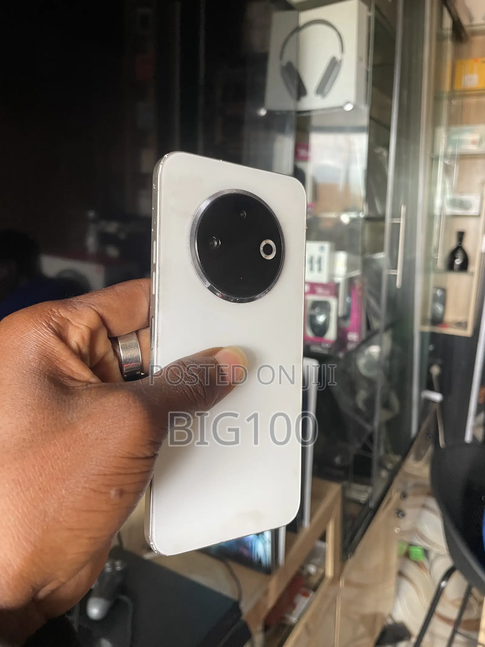 Tecno Spark 30C 128 GB White