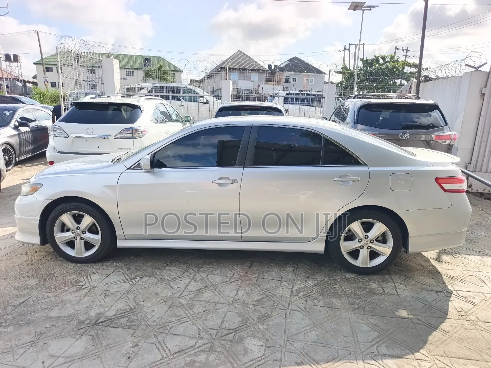 Toyota Camry SE 4dr Sedan (2.5L 4cyl 6AM) 2010 Silver
