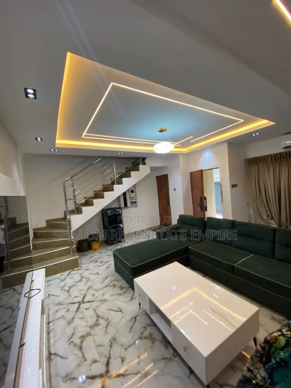 2bdrm Duplex in Adetuberu Street, Kosofe / Kosofe for sale