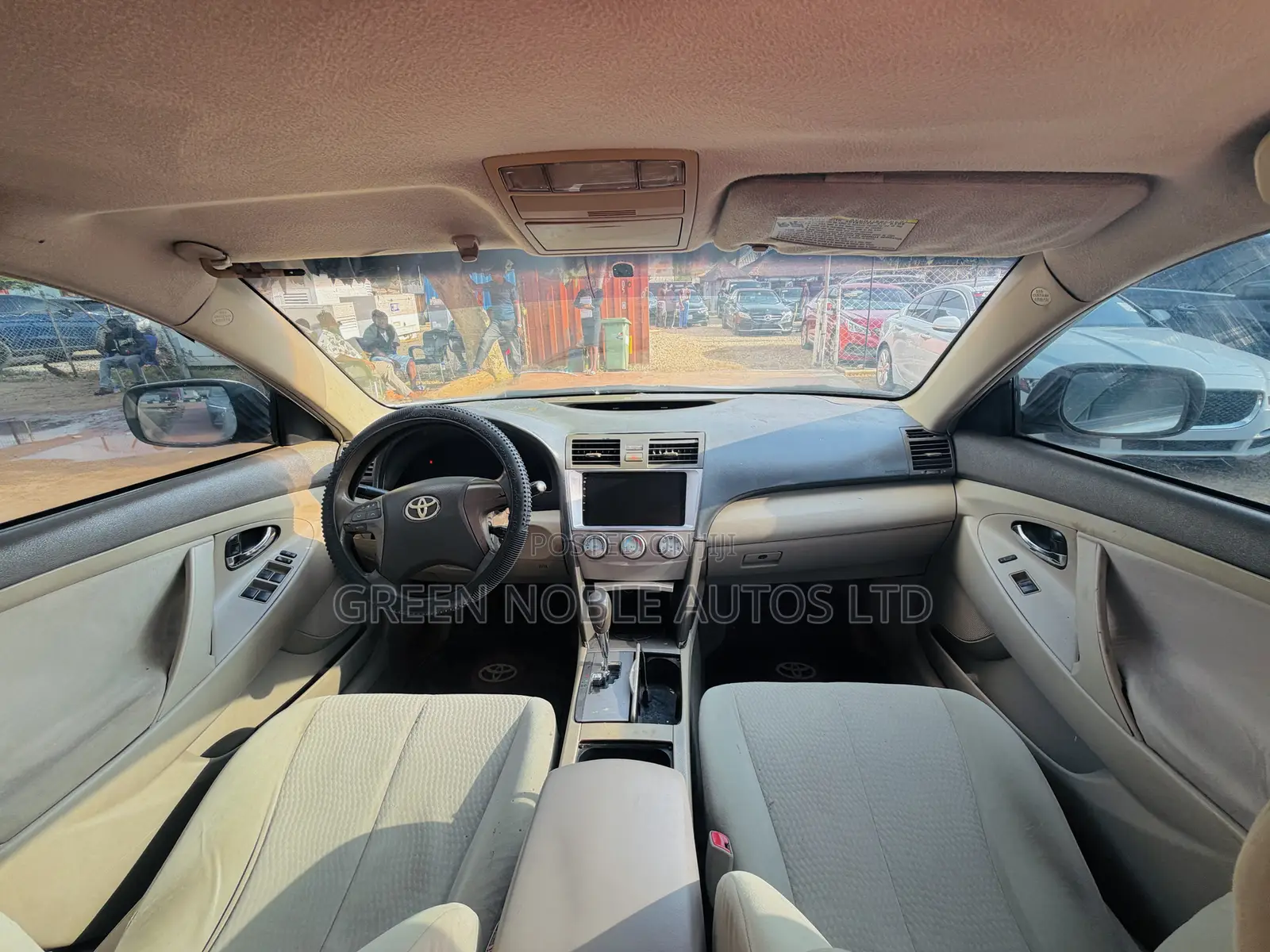 Toyota Camry LE 4dr Sedan (2.5L 4cyl 6AM) 2010 Silver