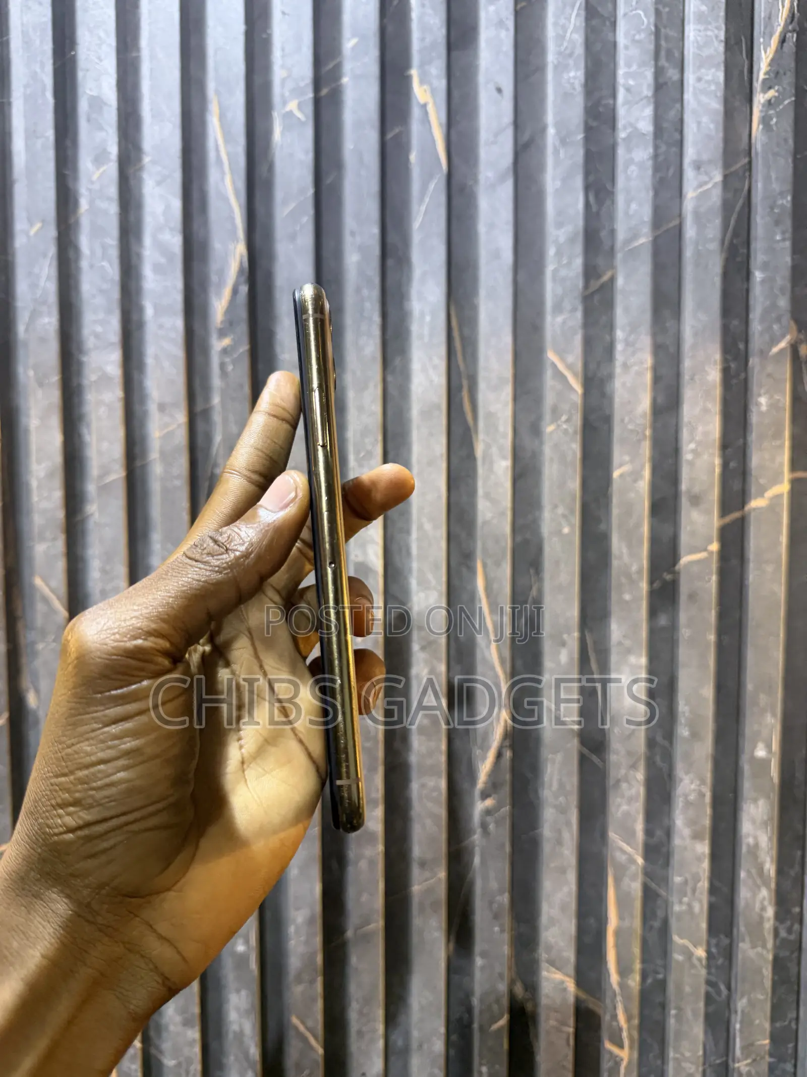 Apple iPhone 11 Pro Max 64 GB Gold