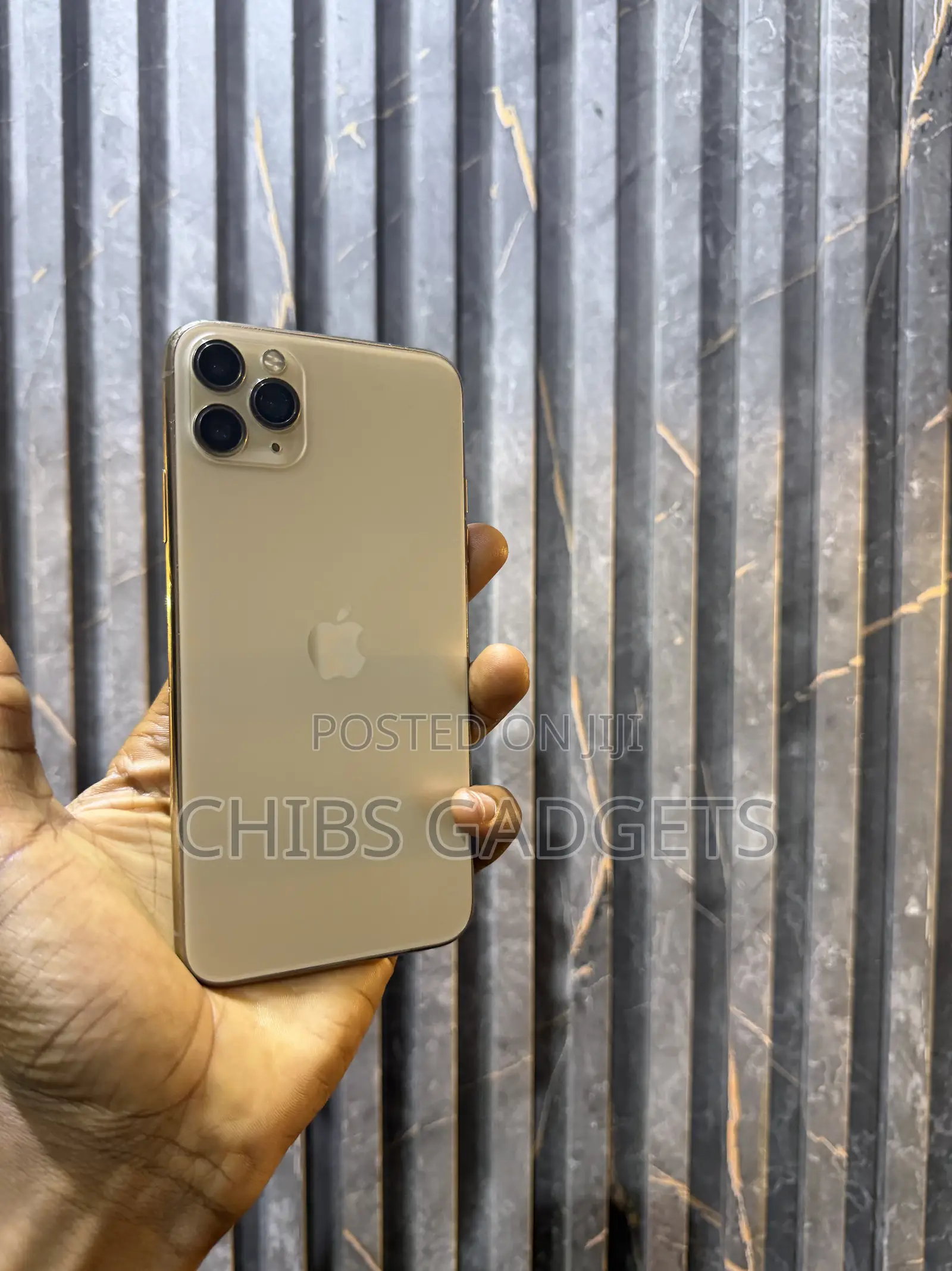 Apple iPhone 11 Pro Max 64 GB Gold