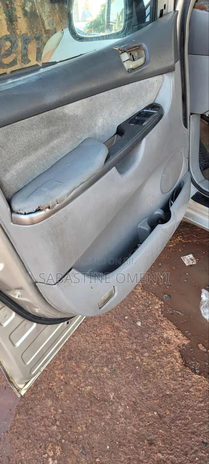 Toyota Sienna 2006 Silver