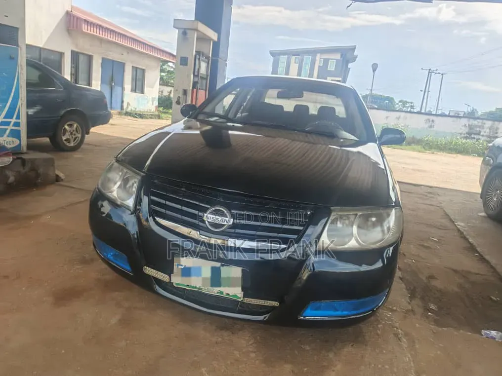 Nissan Sunny 2005 Black