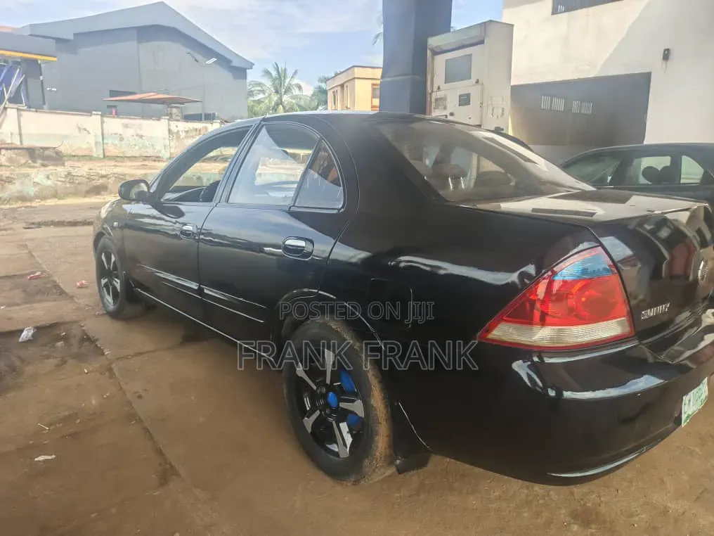 Nissan Sunny 2005 Black