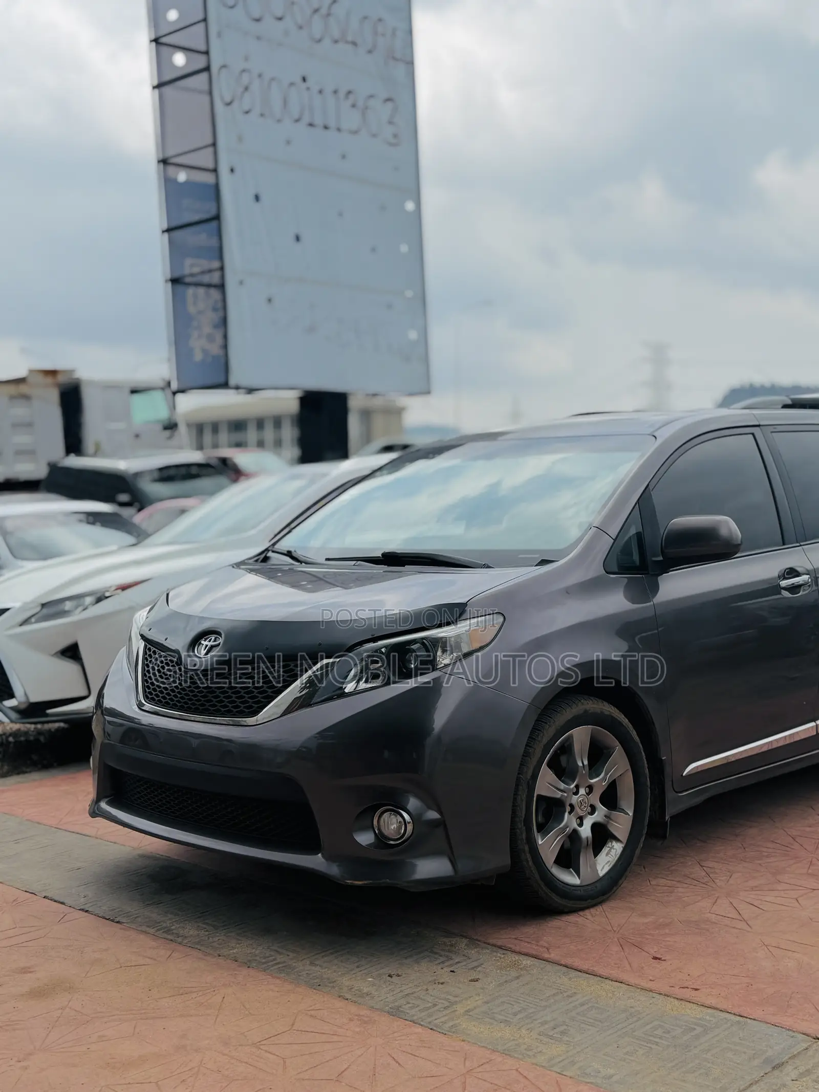 Toyota Sienna Limited FWD 7-Passenger 2013 Gray