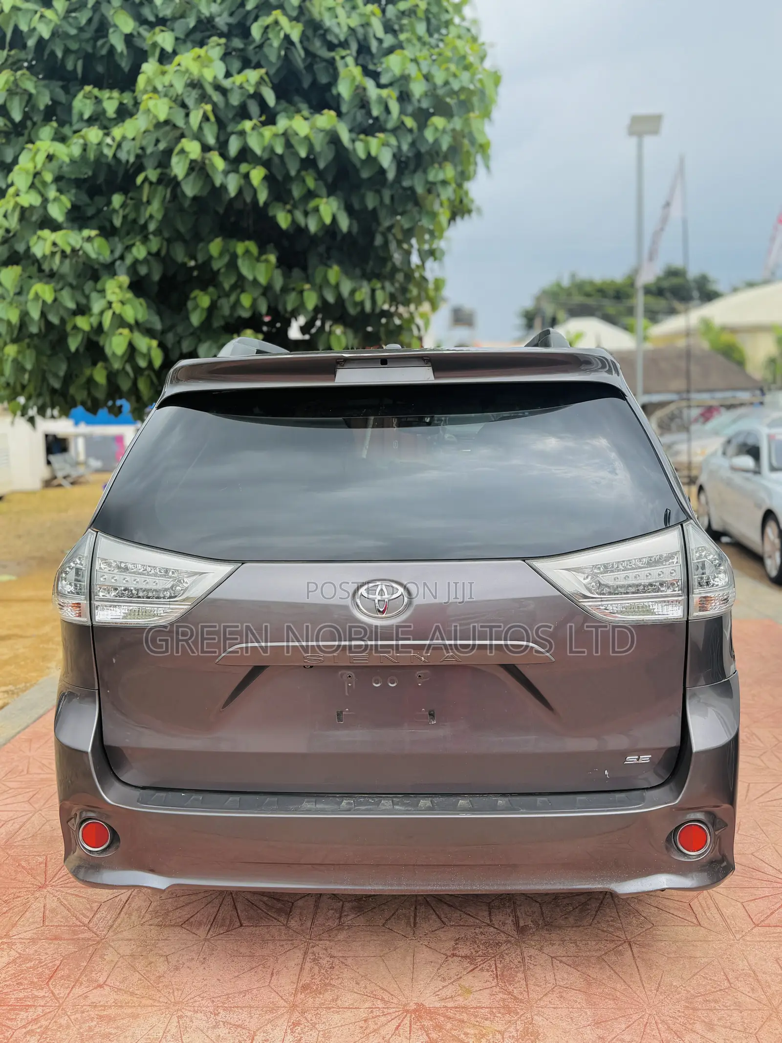 Toyota Sienna Limited FWD 7-Passenger 2013 Gray