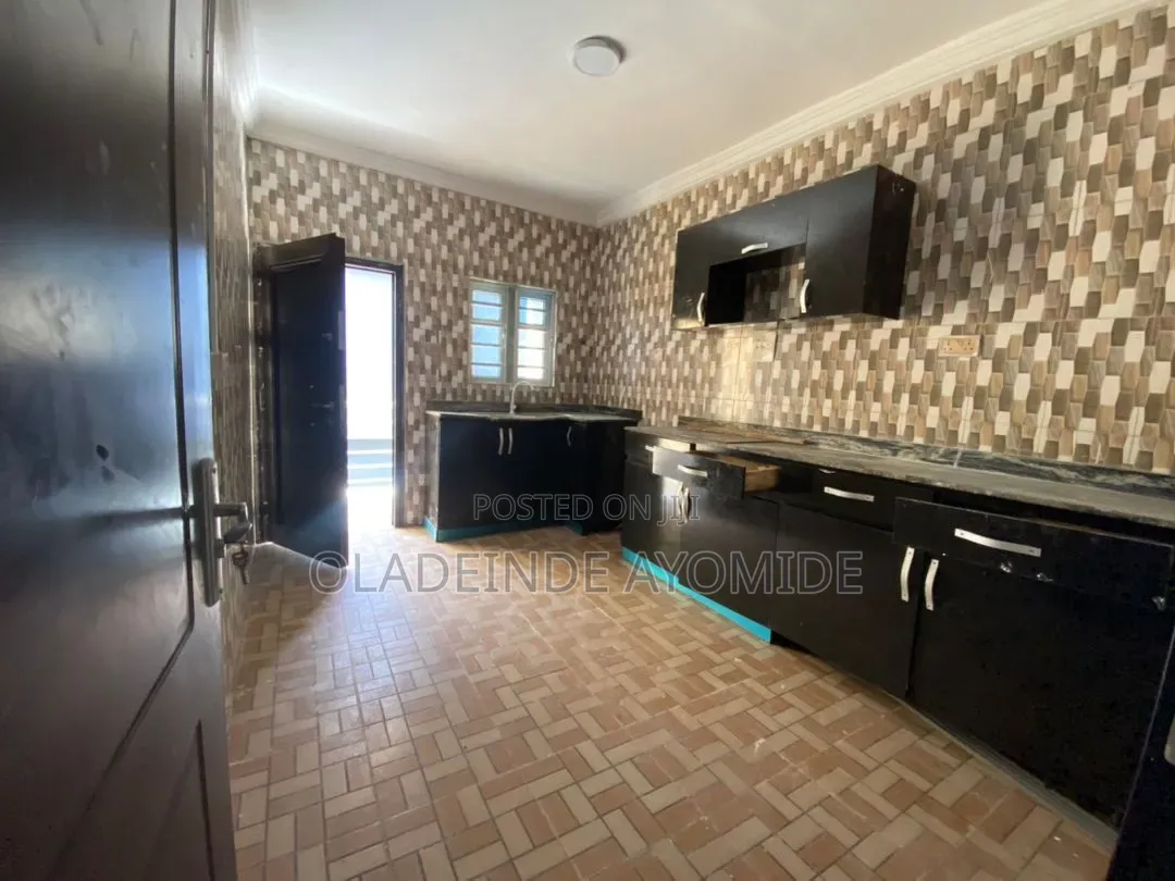 3bdrm Apartment in Lakowe for rent