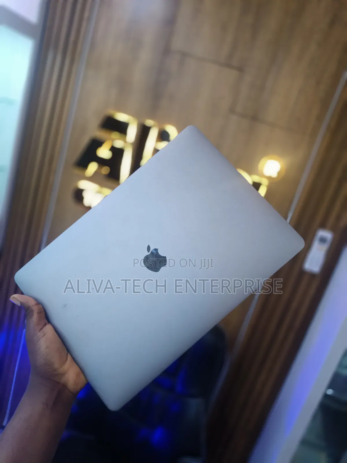 Laptop Apple MacBook Pro 2018 32GB Intel Core i9 SSD 512GB