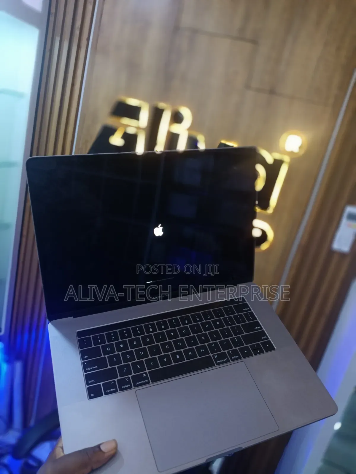 Laptop Apple MacBook Pro 2018 32GB Intel Core i9 SSD 512GB