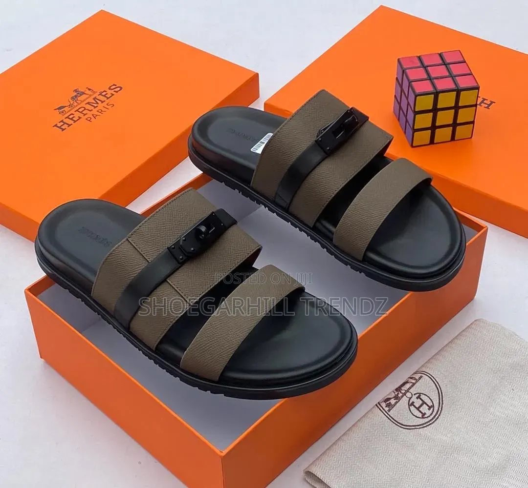 Men Hermes Palm Slippers in 3 Colours