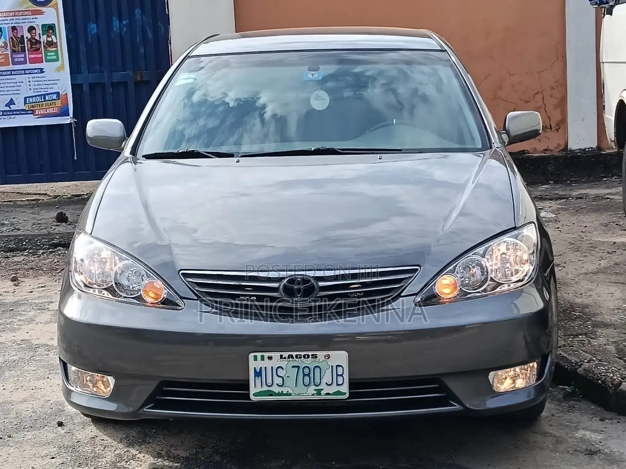 Toyota Camry 2005 Gray
