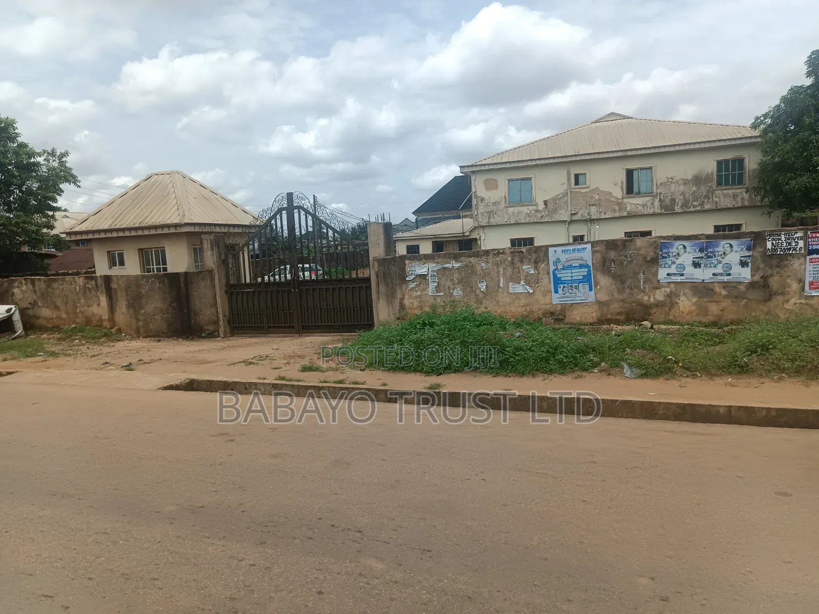 18bdrm Block of Flats in Ikota for sale