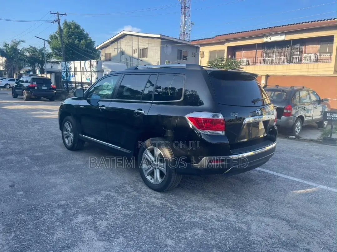 Toyota Highlander Limited 3.5l 4WD 2013 Black