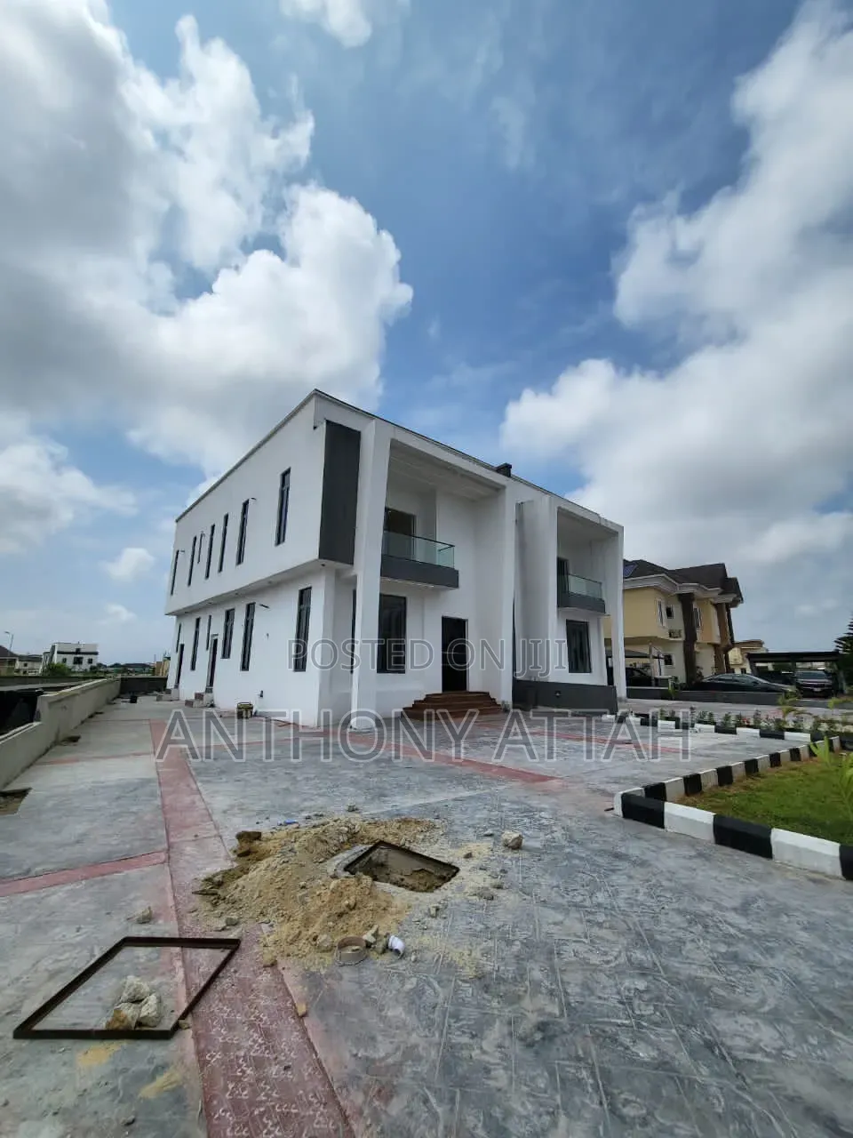 Furnished 4bdrm Duplex in Harris Drive, VGC / Ajah for sale