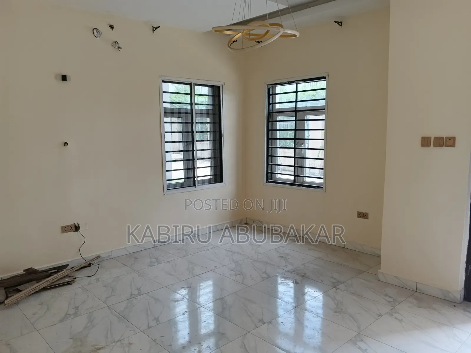 4bdrm Townhouse / Terrace in Wuye for rent