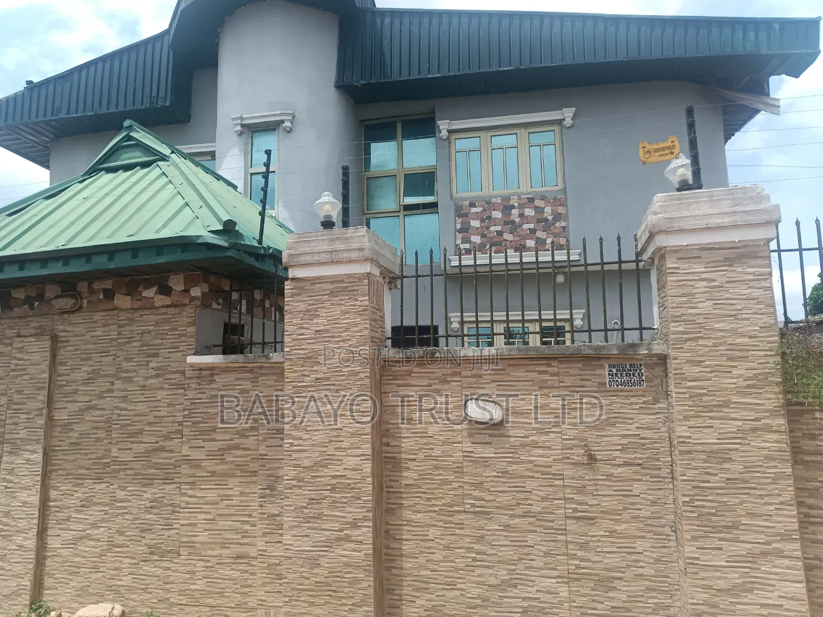 18bdrm Block of Flats in Ikota for sale