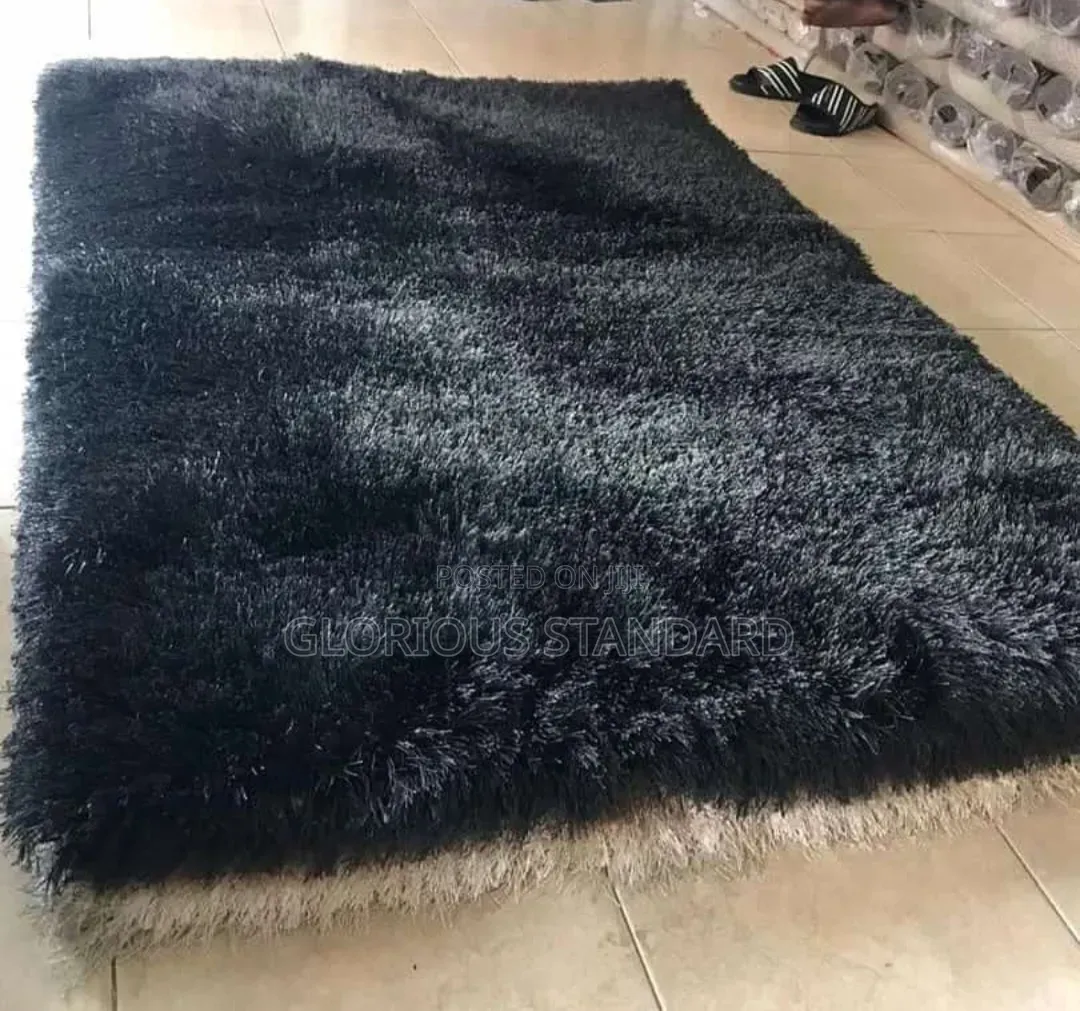 4 by 6 Center Rug With Wood Black