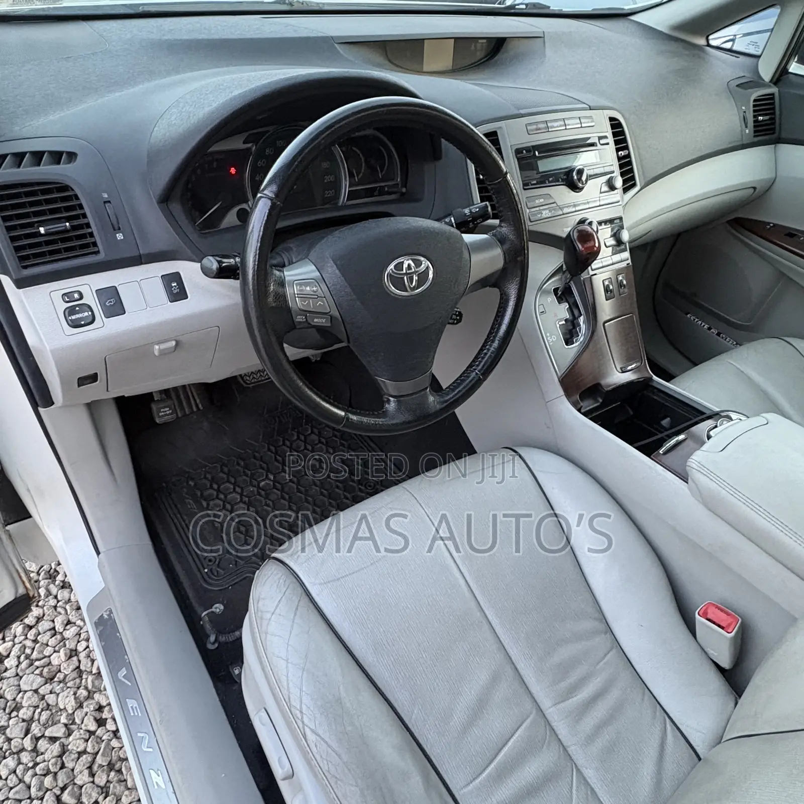 Toyota Venza AWD 2010 White
