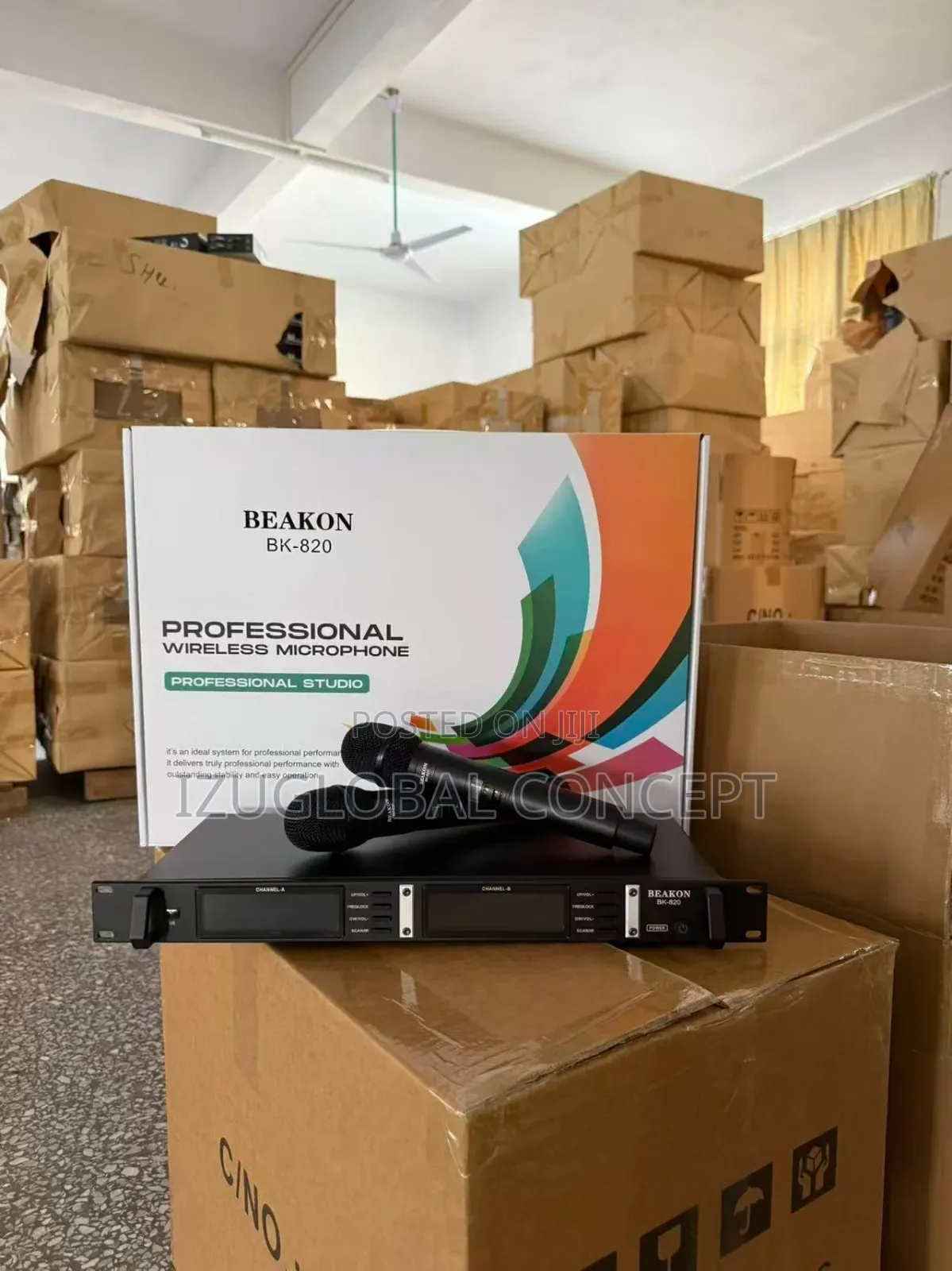 BEAKON BK-820 Professional Wireless Microphone