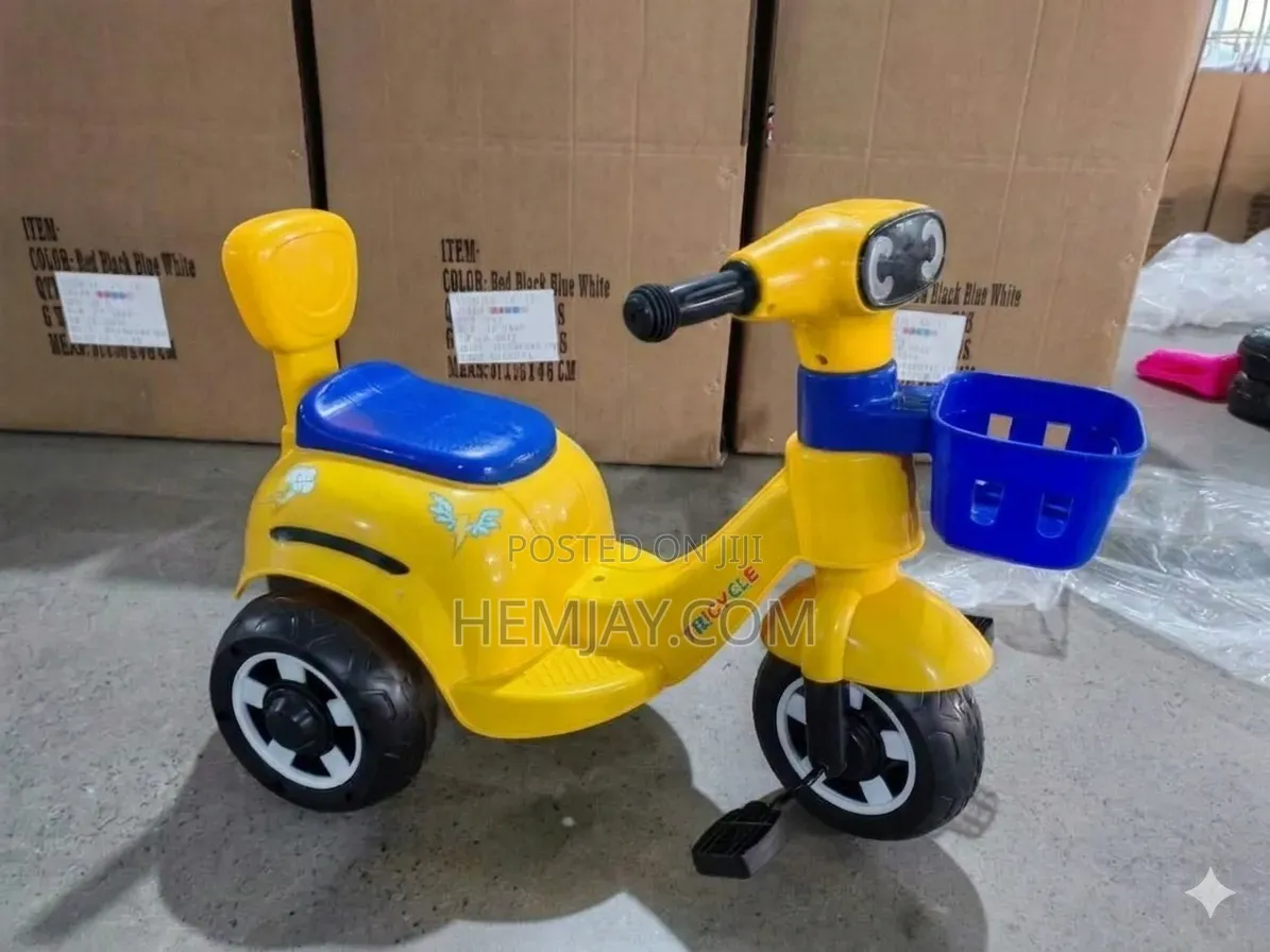 Kids Mini Scooter Tricycle With Music and Light (Ages 1-4) UNIESEX