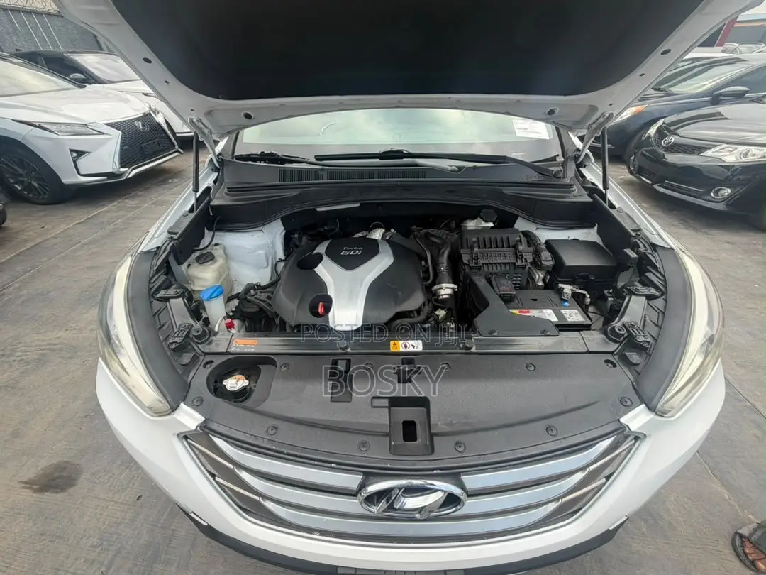 Hyundai Santa Fe 2015 White