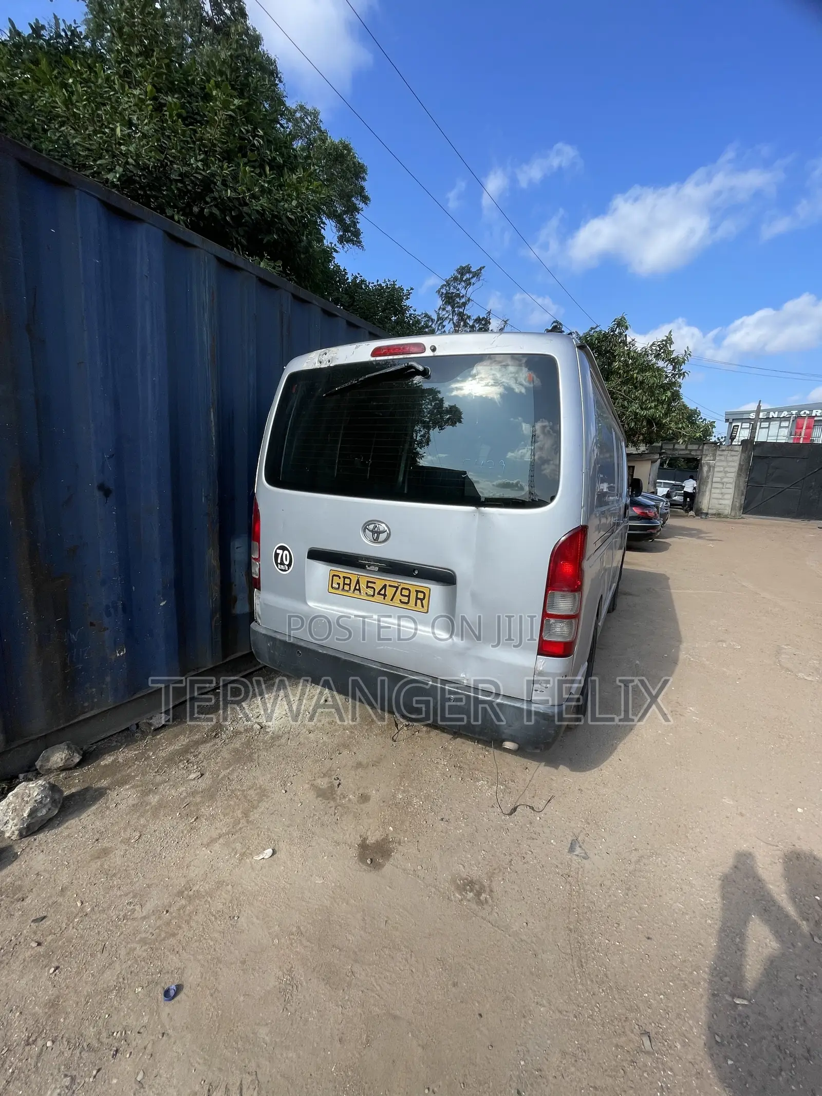 Toyota HiAce 2002 Silver