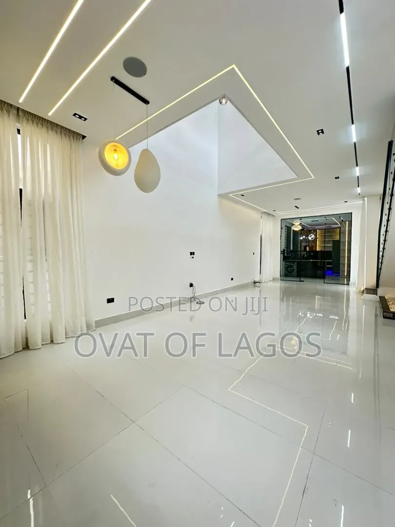 5bdrm Duplex in Orchid, Lekki Expressway for sale