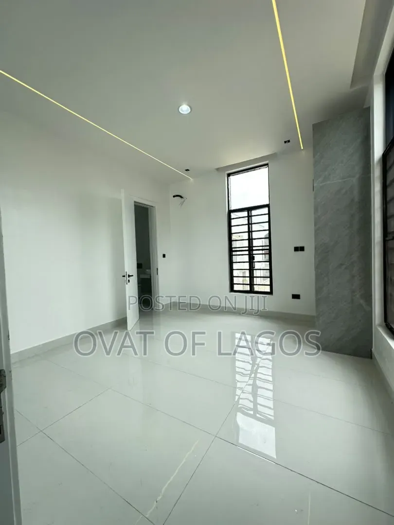 5bdrm Duplex in Orchid, Lekki Expressway for sale