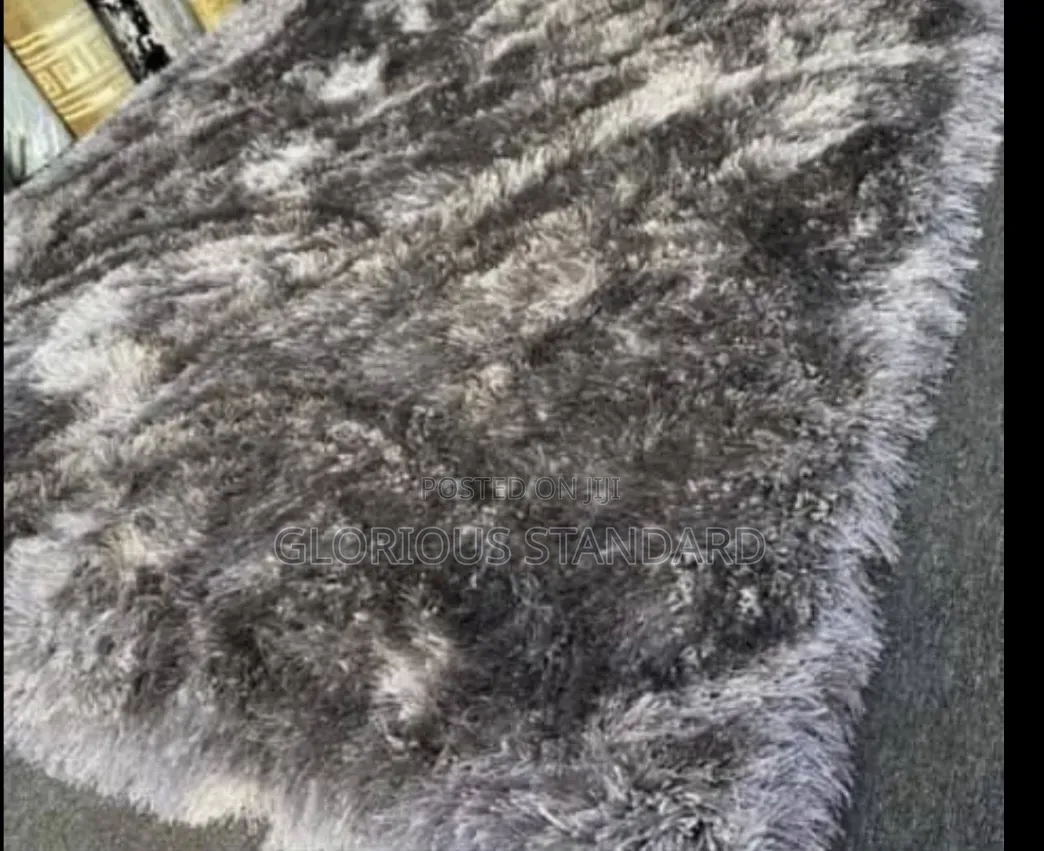 4 by 6 Center Rug With Wood