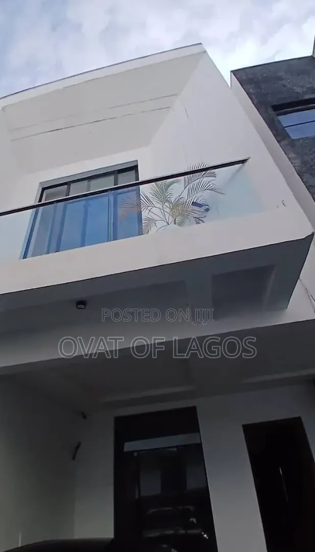 3bdrm Duplex in Ikota for rent
