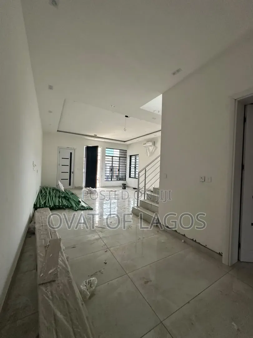 4bdrm Duplex in Victoria Island for sale