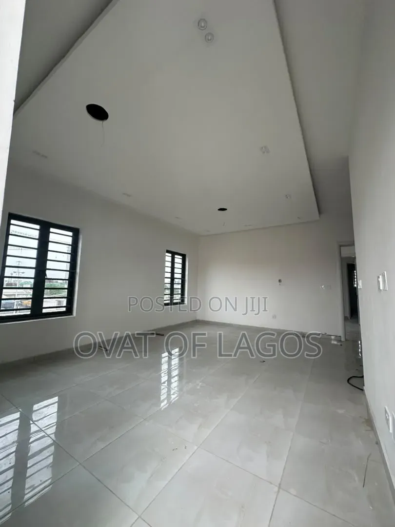 4bdrm Duplex in Victoria Island for sale