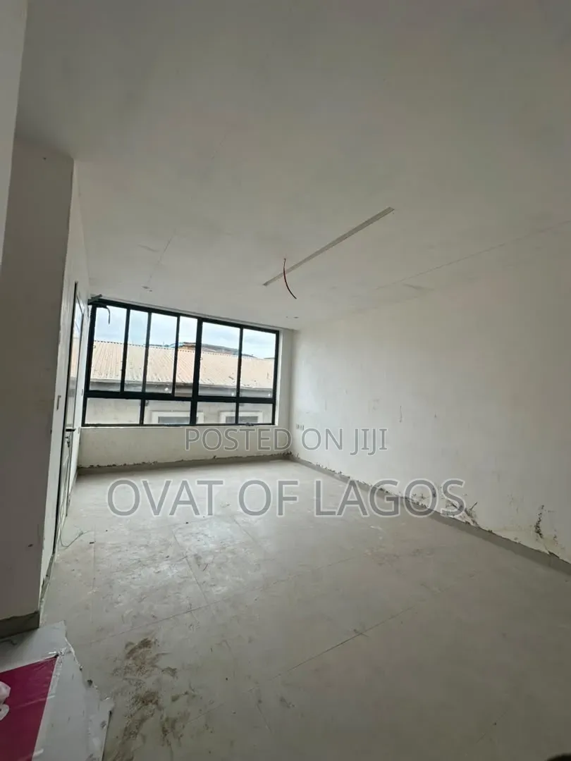 2bdrm Apartment in Victoria Island for sale
