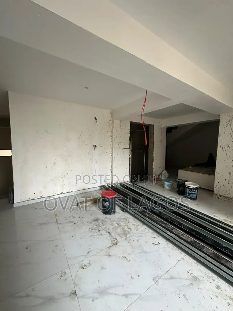 2bdrm Apartment in Victoria Island for sale