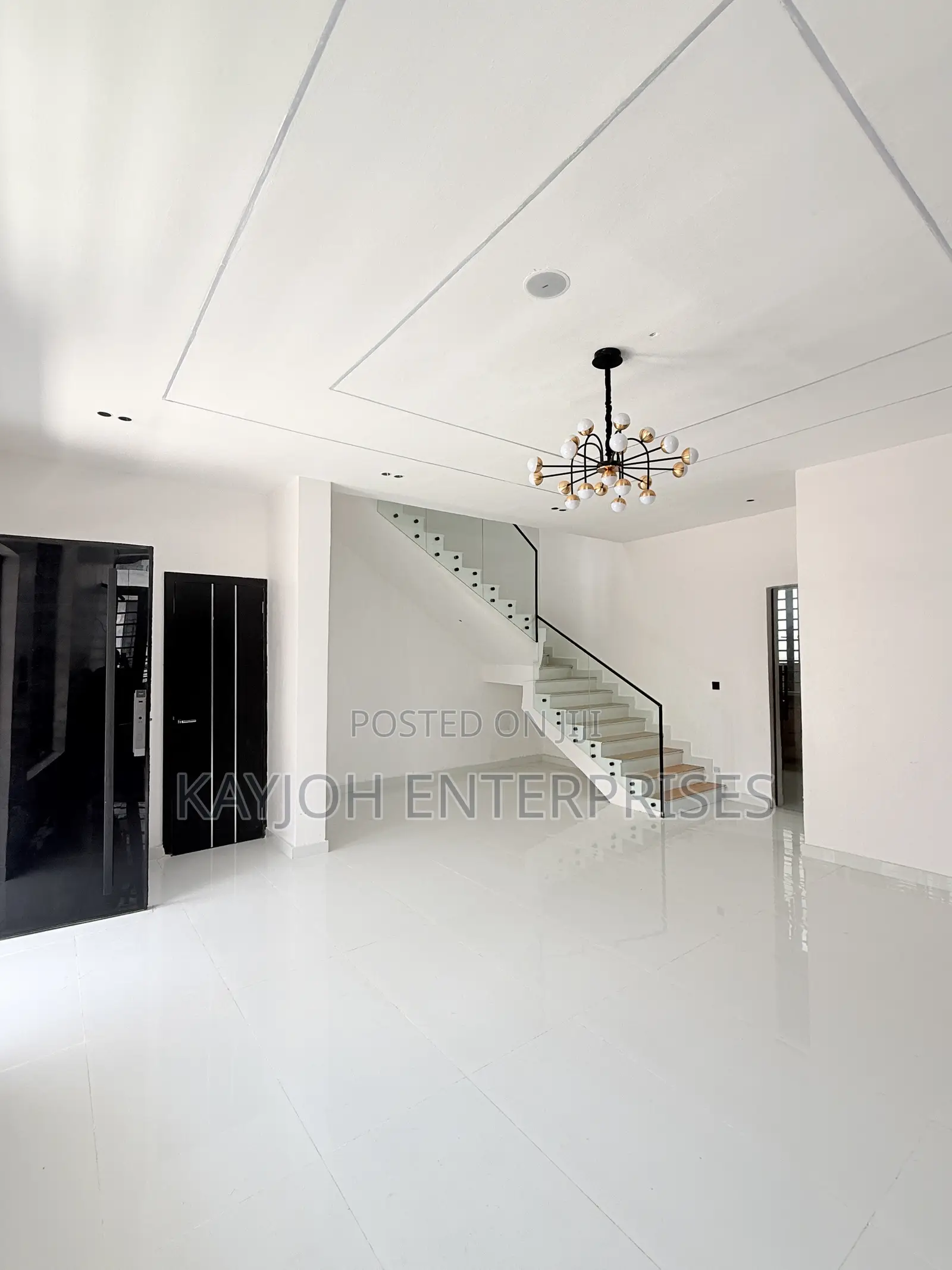 4bdrm Duplex in Captain Court, Ado / Ajah for sale