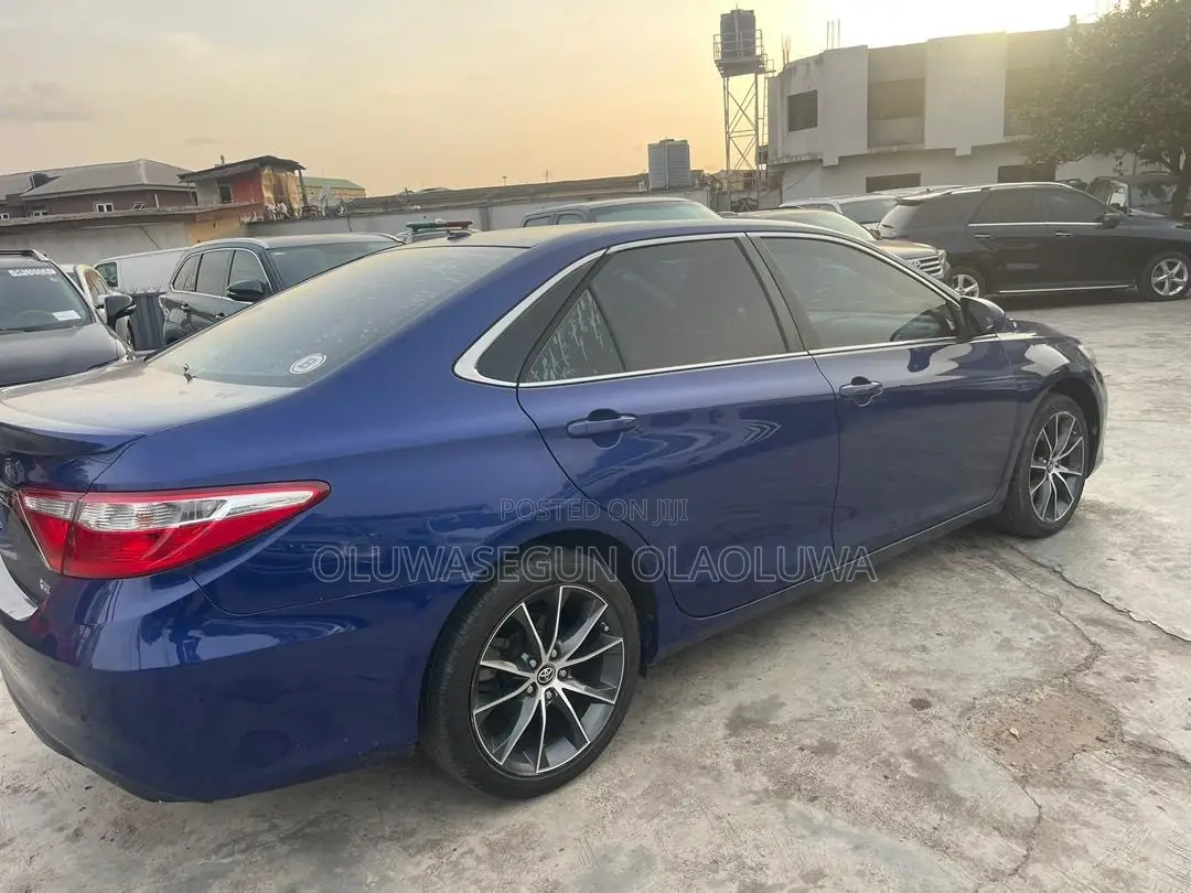 Toyota Camry XSE 4dr Sedan (2.5l 4cyl 6A) 2016 Blue