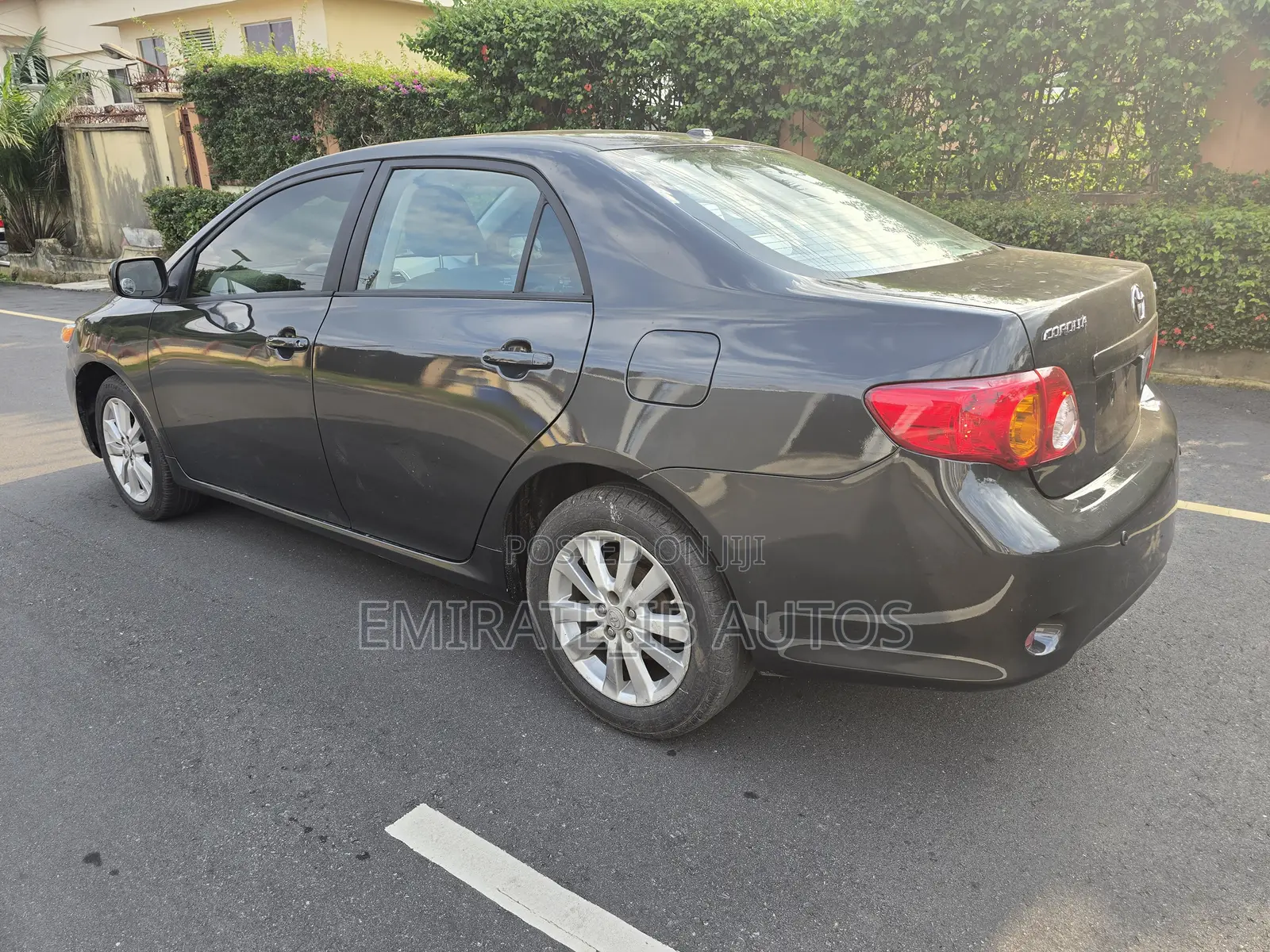 Toyota Corolla XLE 4dr Sedan (1.8L 4cyl 4A) 2009 Gray