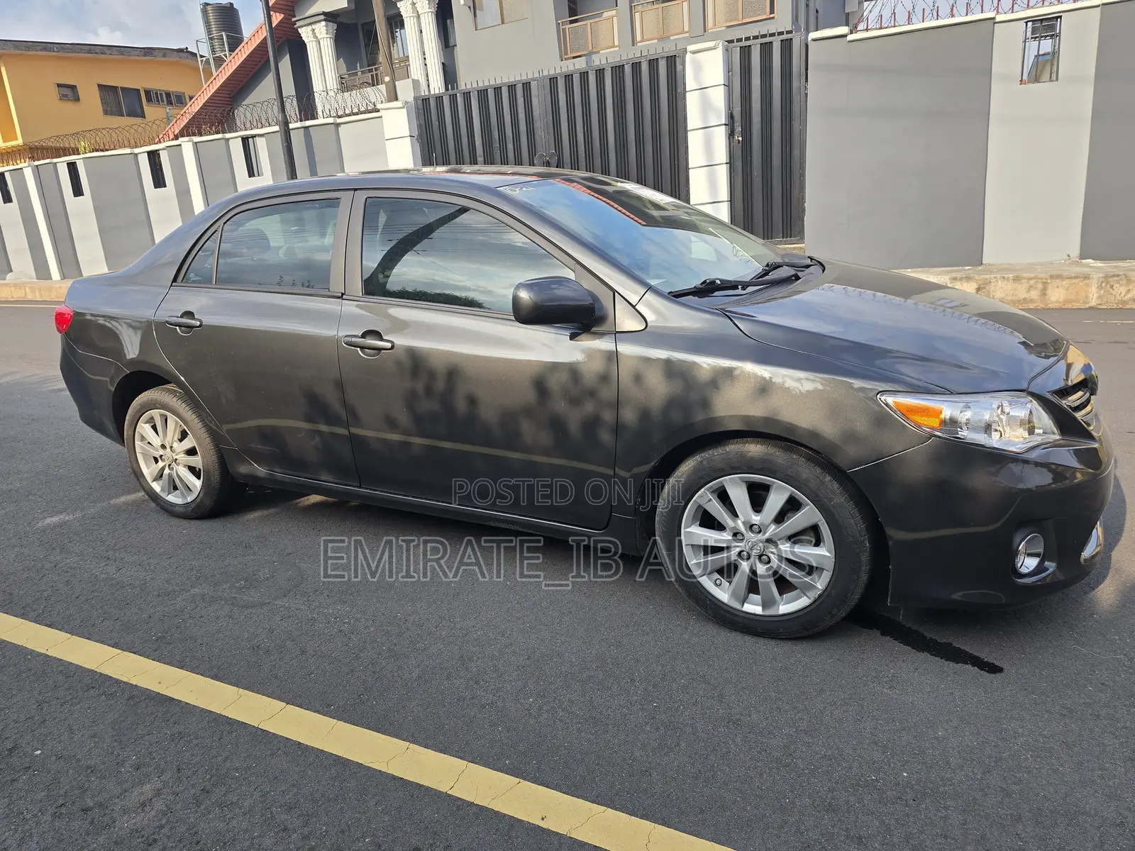 Toyota Corolla XLE 4dr Sedan (1.8L 4cyl 4A) 2009 Gray