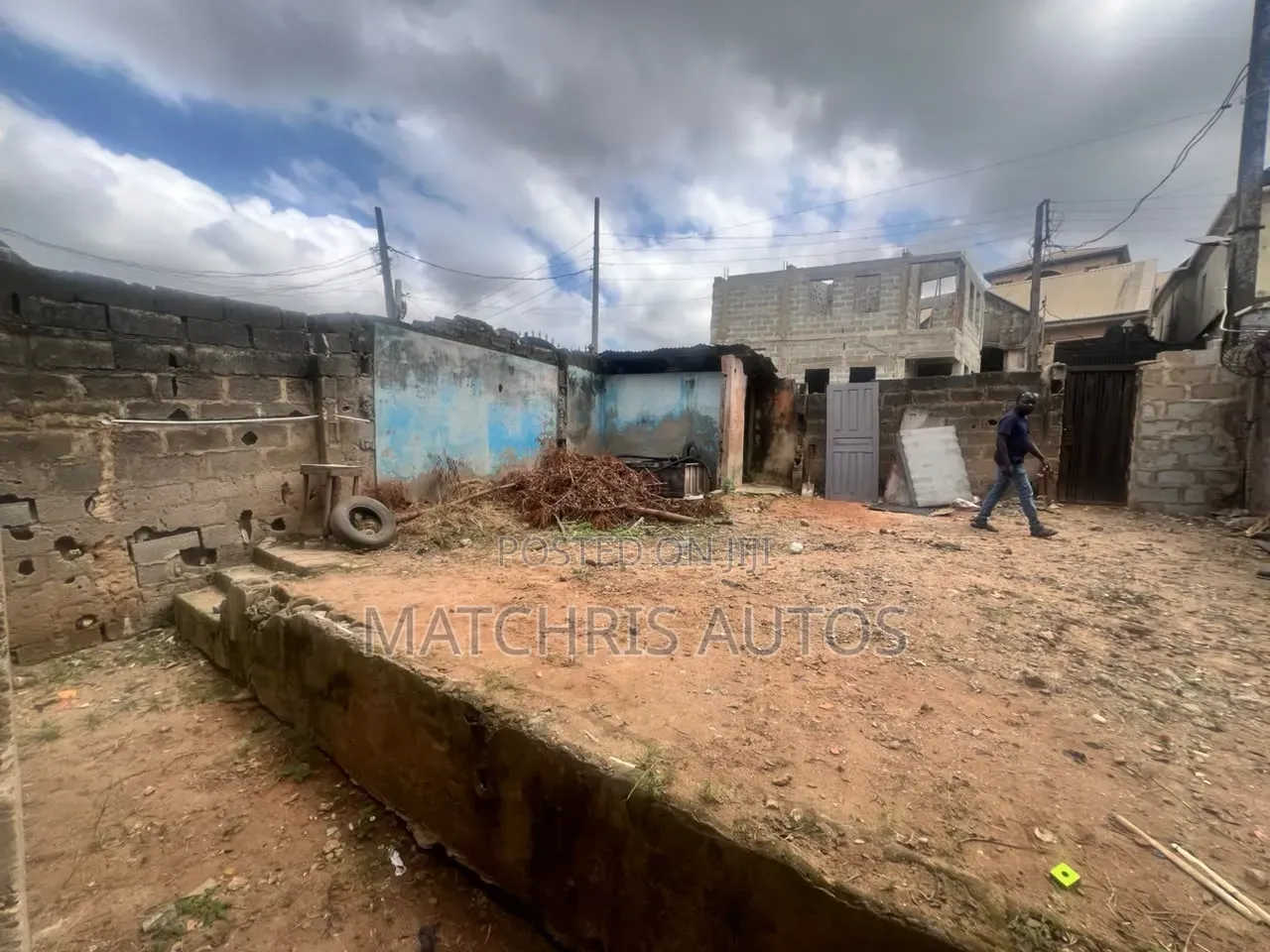 Ucompleted House for Sale