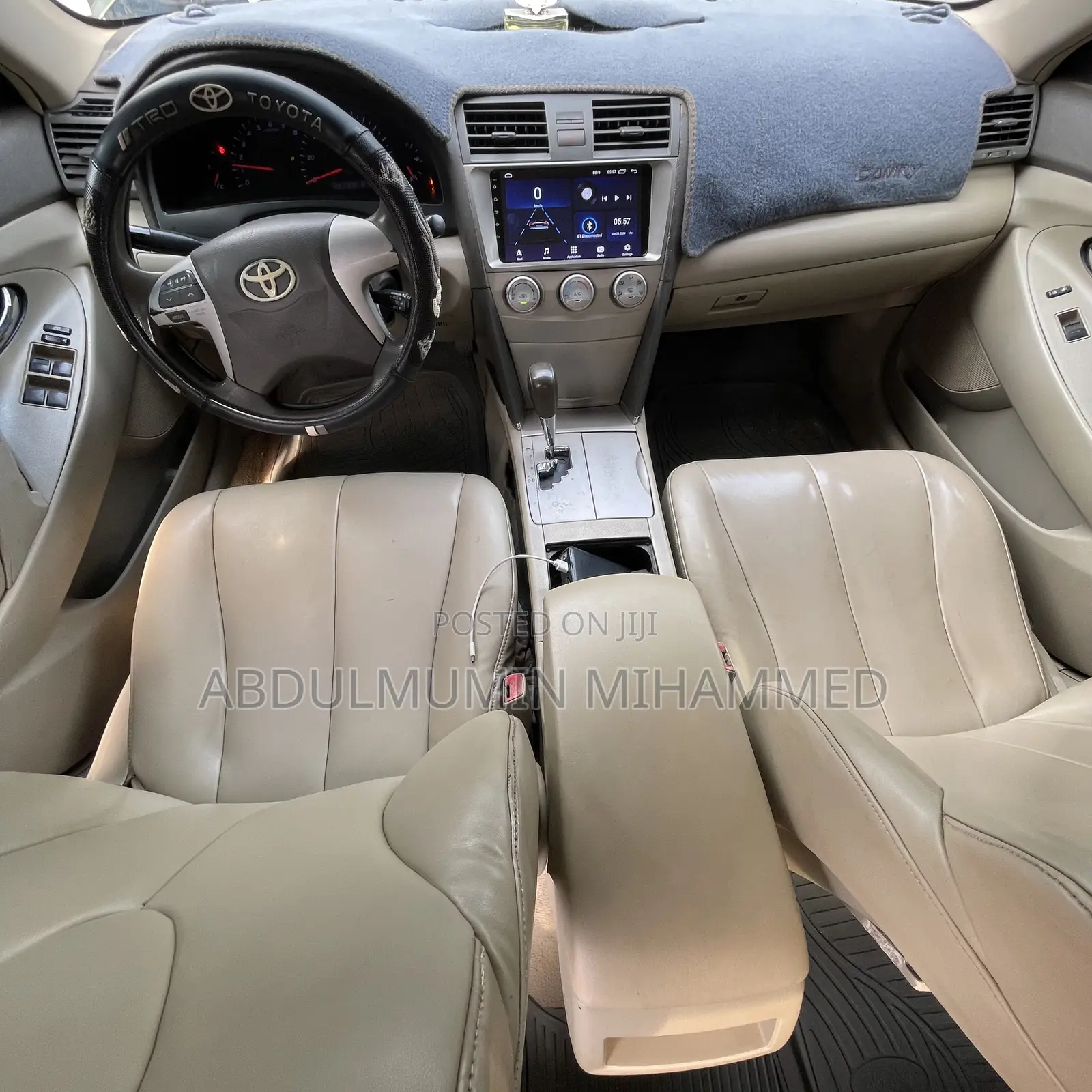 Toyota Camry LE 4dr Sedan (2.5L 4cyl 6AM) 2010