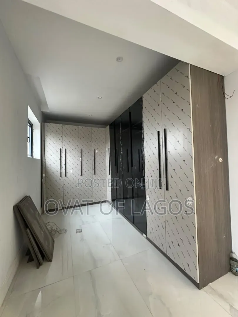 5bdrm Duplex in Ikoyi for sale