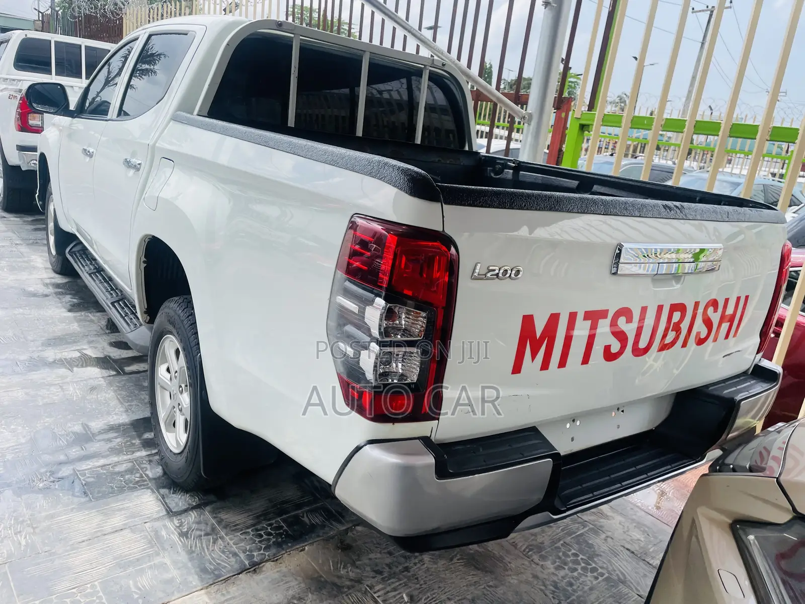 Mitsubishi L200 2017 White