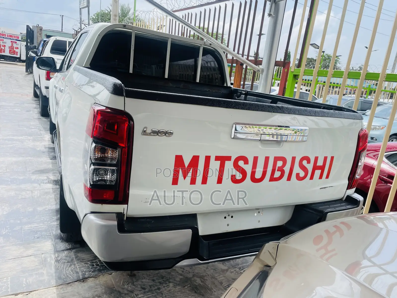 Mitsubishi L200 2017 White
