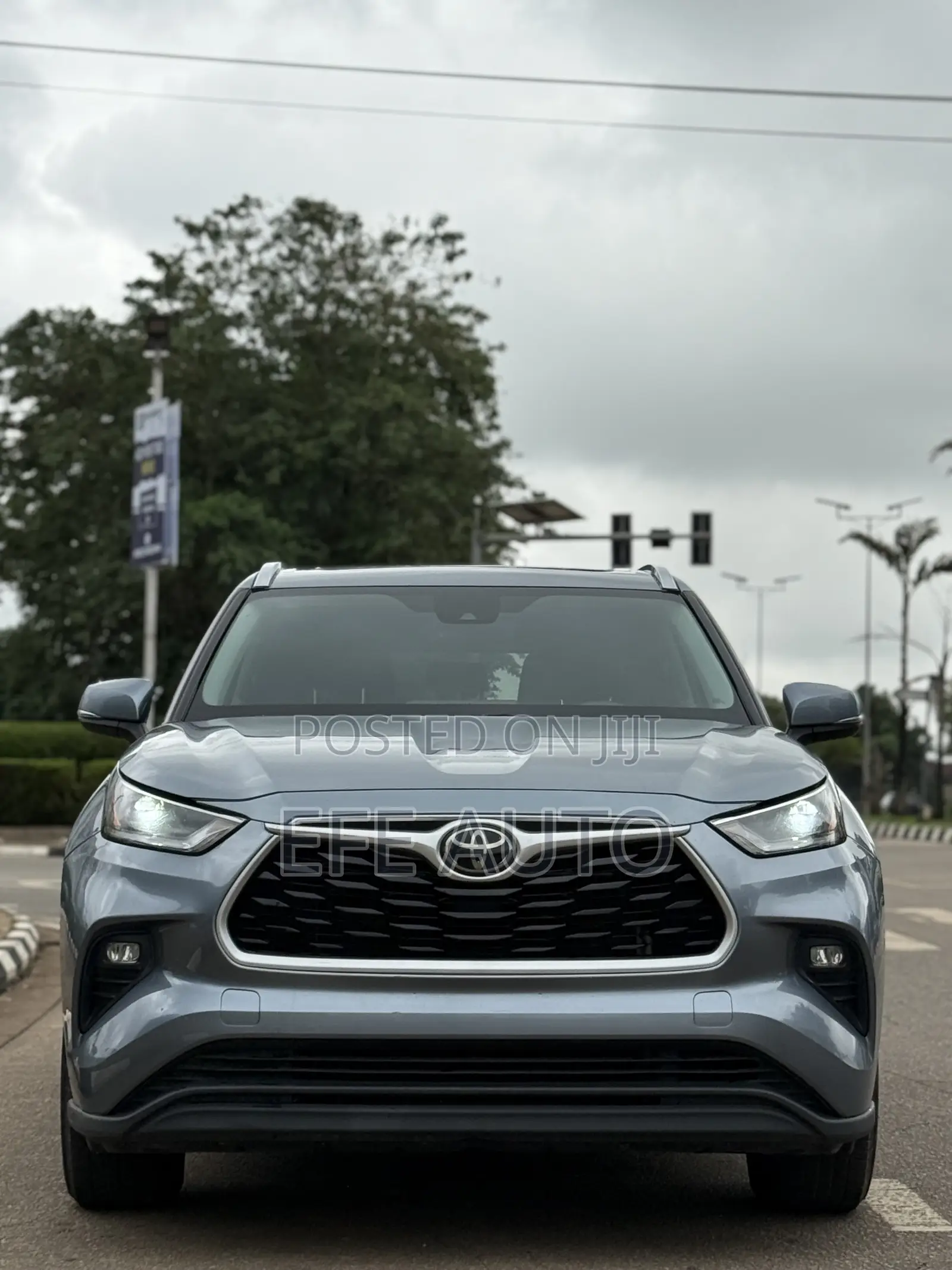 Toyota Highlander XLE 2021 Blue