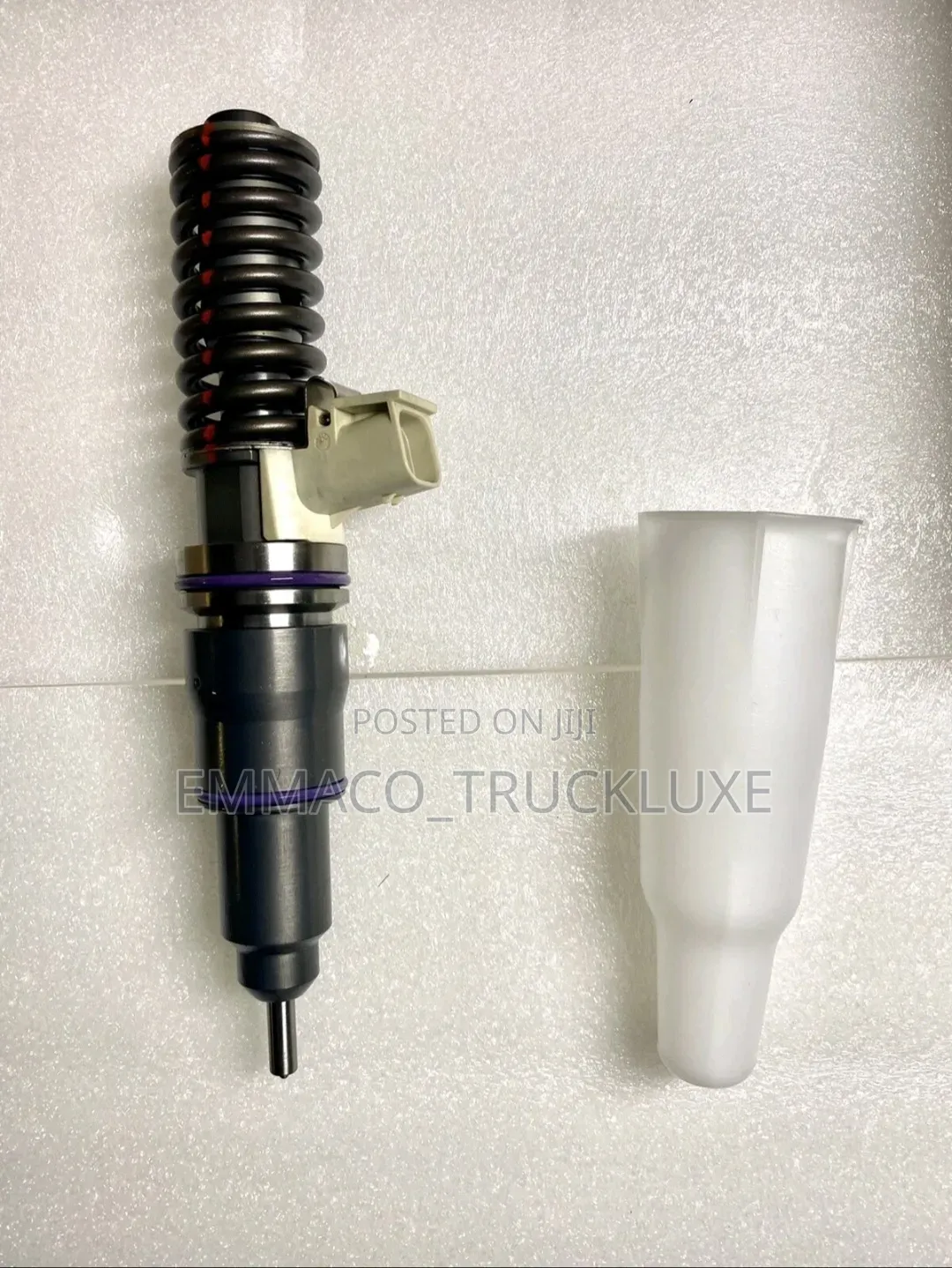 Fuel Injector for VOLVO or MACK MP8 ENGINE