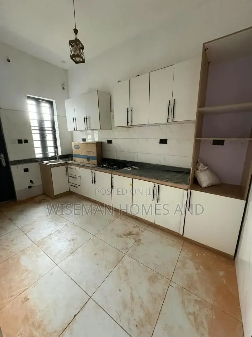 3bdrm Duplex in Lbs Adesanya Axis for rent