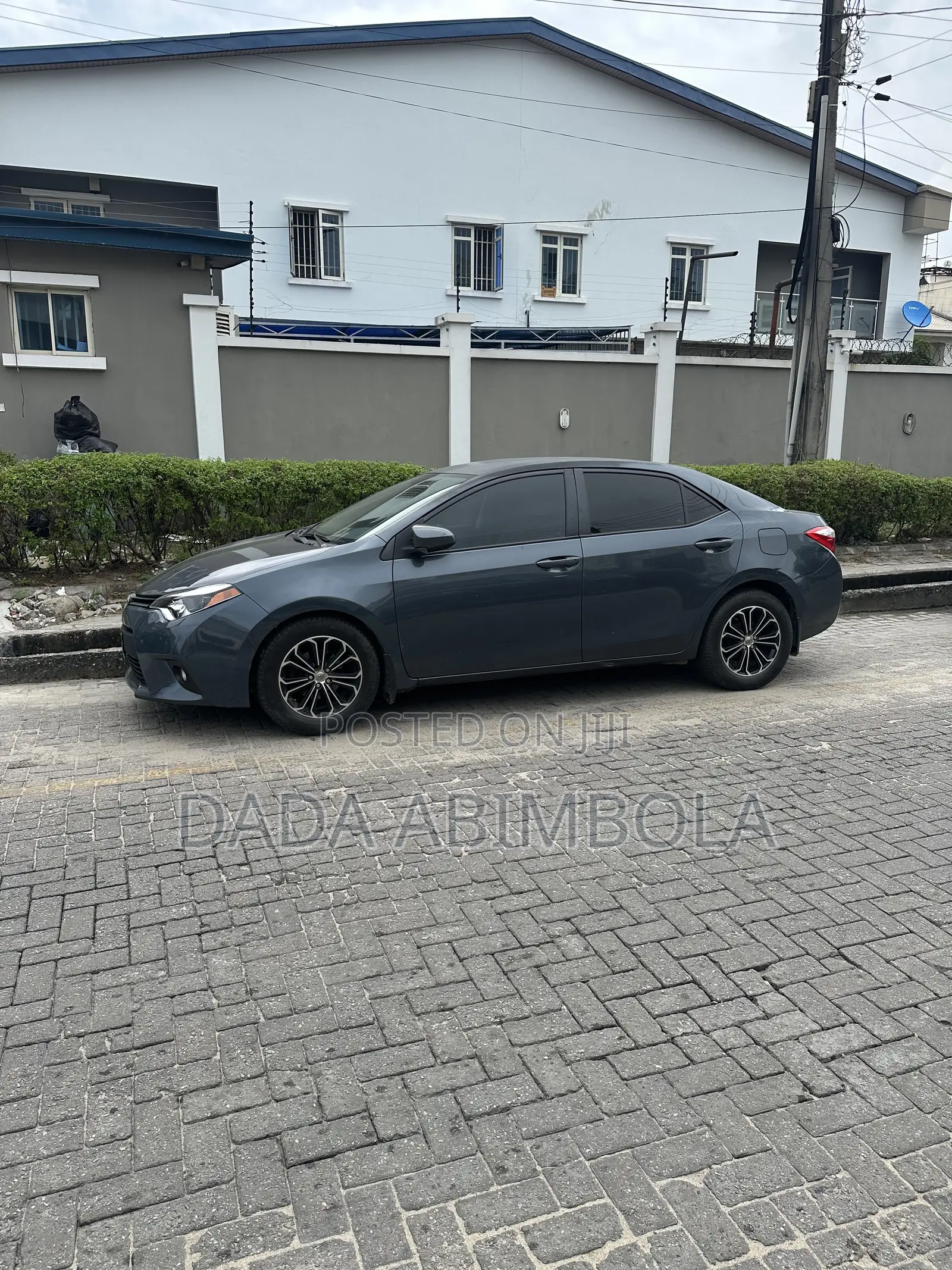 Toyota Corolla LE 4dr Sedan (1.8L 4cyl CVT) 2016 Gray