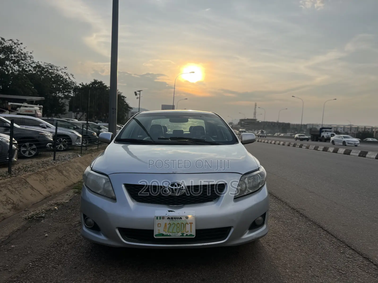 Toyota Corolla LE 4dr Sedan (1.8L 4cyl 4A) 2010 Silver